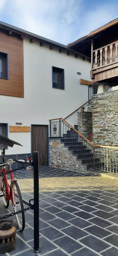 El Rato Apartamentos Rurales Navia Exteriör bild